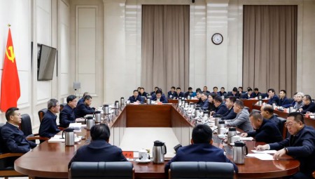 3月27日，集团董事长王浩宇参与甘肃省民营企业座谈会并作互换讲话